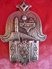 schönes Silberobjekt__Hand